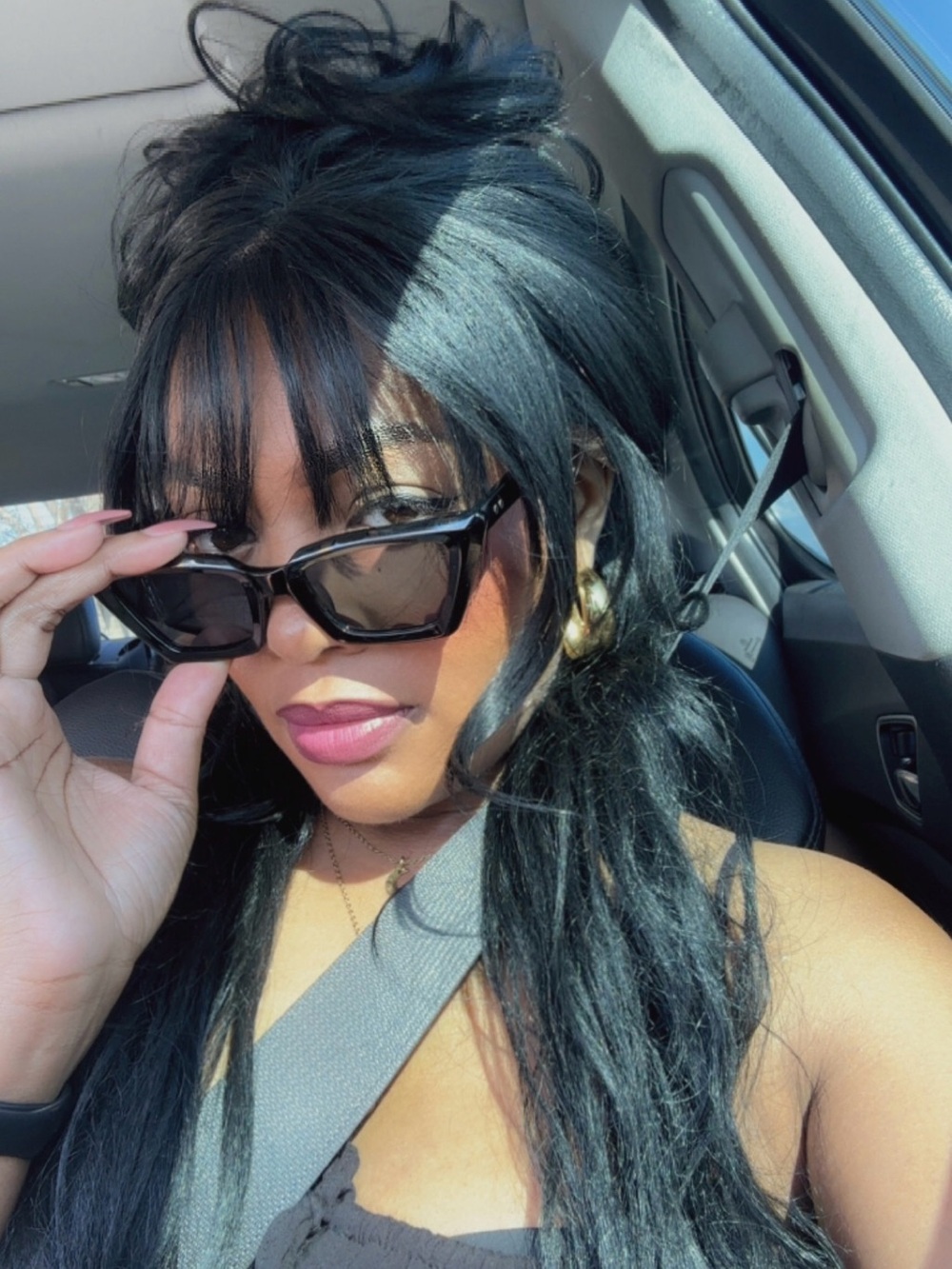Classic Black Cat-Eye Women's Sunglasses - Sleek Everyday Shades